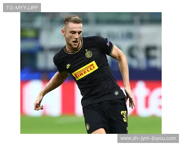 意甲球队拍照时的表情与团队氛围观察分析